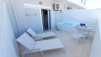 Naiades Marina Hotel