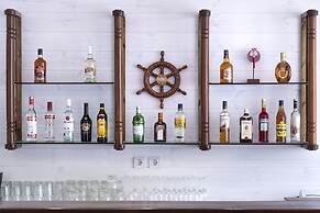 Naiades Marina Hotel