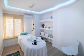 Naiades Marina Hotel