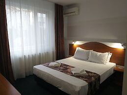 Hotel Tranzzit