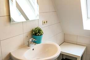 Apartments Alexandrinenstrasse