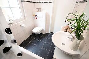 Apartments Alexandrinenstrasse