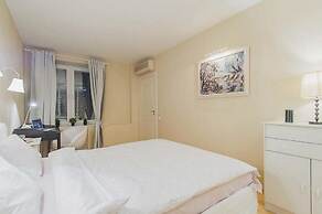 GM Apartment Smolenskaya 10