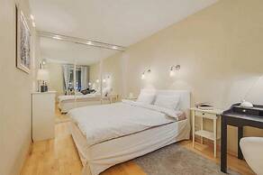 GM Apartment Smolenskaya 10