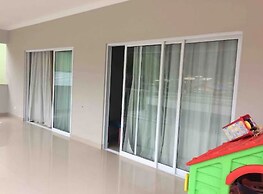 Casa com piscina em Caraguatatuba