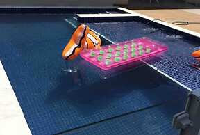 Casa com piscina em Caraguatatuba