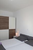 Malo Misto Apartments