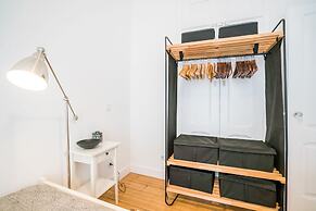 Estrela Neoclassical Apt River View