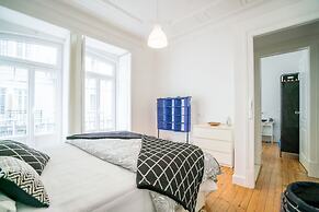 Estrela Neoclassical Apt River View