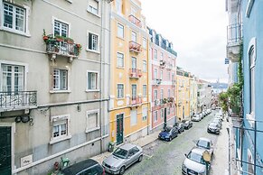 Estrela Neoclassical Apt River View