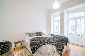 Estrela Neoclassical Apt River View