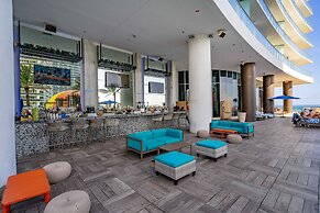 Private Ocean Condos - Hyde Beach Resort