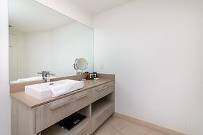 Private Ocean Condos - Hyde Beach Resort