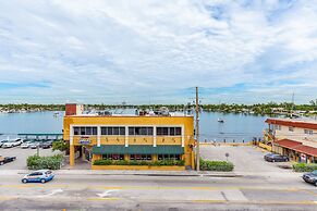 Private Luxury Condos at Costa Hollywood