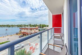 Private Luxury Condos at Costa Hollywood