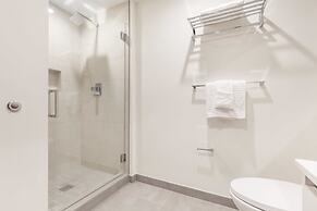 Private Luxury Condos at Costa Hollywood