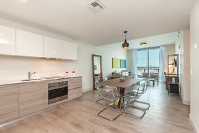 Private Luxury Condos at Costa Hollywood