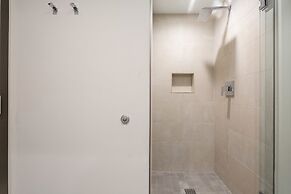 Private Luxury Condos at Costa Hollywood