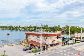 Private Luxury Condos at Costa Hollywood