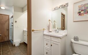 Adams Vacation At Windcliff 2 Bedroom Home by RedAwning