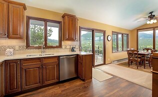 Kintzle Family Vacation At Windcliff 4 Bedroom Home by RedAwning