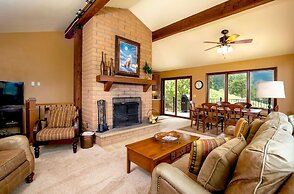 Kintzle Family Vacation At Windcliff 4 Bedroom Home by RedAwning