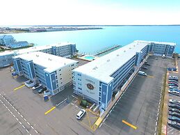 Thunder Island 128c 2 Bedroom Condo by RedAwning