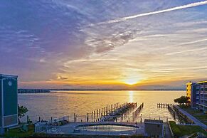 Thunder Island 128c 2 Bedroom Condo by RedAwning