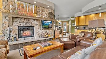 Garlands' Alpine Lodge Luxury Vacation At Windcliff 3 Bedroom Home by 