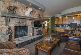 Garlands' Alpine Lodge Luxury Vacation At Windcliff 3 Bedroom Home by 