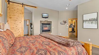 Garlands' Alpine Lodge Luxury Vacation At Windcliff 3 Bedroom Home by 