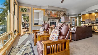 Garlands' Alpine Lodge Luxury Vacation At Windcliff 3 Bedroom Home by 