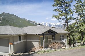 Garlands' Alpine Lodge Luxury Vacation At Windcliff 3 Bedroom Home by 