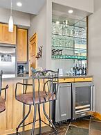 Garlands' Alpine Lodge Luxury Vacation At Windcliff 3 Bedroom Home by 