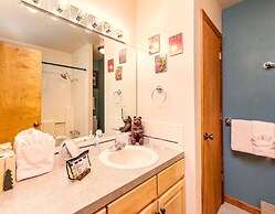 Tranquil Luxury Vacation At Windcliff 3 Bedroom Home by RedAwning