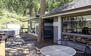 Tranquil Luxury Vacation At Windcliff 3 Bedroom Home by RedAwning