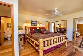 Tranquil Luxury Vacation At Windcliff 3 Bedroom Home by RedAwning