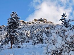 Tranquil Luxury Vacation At Windcliff 3 Bedroom Home by RedAwning