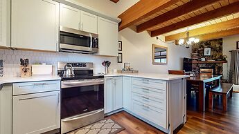 Winterset 12 Centrally Located, Cozy, Washer Dryer by RedAwning