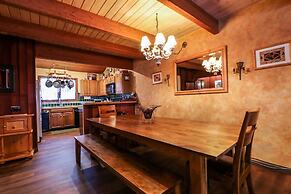 Winterset 12 Centrally Located, Cozy, Washer Dryer by RedAwning