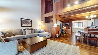 Winterset 12 Centrally Located, Cozy, Washer Dryer by RedAwning