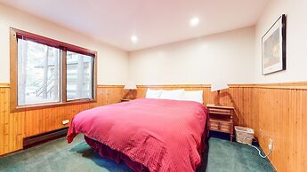 Winterset 12 Centrally Located, Cozy, Washer Dryer by RedAwning