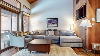 Winterset 12 Centrally Located, Cozy, Washer Dryer by RedAwning