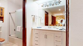 Winterset 12 Centrally Located, Cozy, Washer Dryer by RedAwning