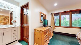 Winterset 12 Centrally Located, Cozy, Washer Dryer by RedAwning