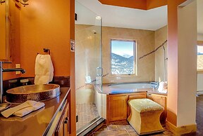 Mapes Luxury Vacation At Windcliff 5 Bedroom Home by RedAwning