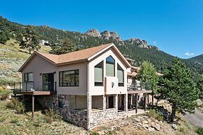 Mapes Luxury Vacation At Windcliff 5 Bedroom Home by RedAwning