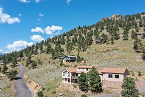 Mapes Luxury Vacation At Windcliff 5 Bedroom Home by RedAwning