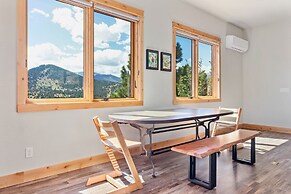 Mapes Luxury Vacation At Windcliff 5 Bedroom Home by RedAwning