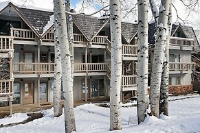 Timber Ridge Unit 2e 1 Bedroom Condo by RedAwning